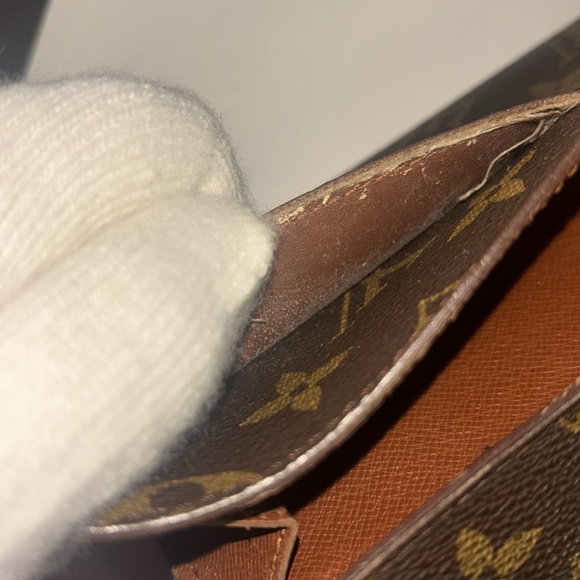 Authenticc Louis Vuitton Sarah Wallet - Picture 6 of 10
